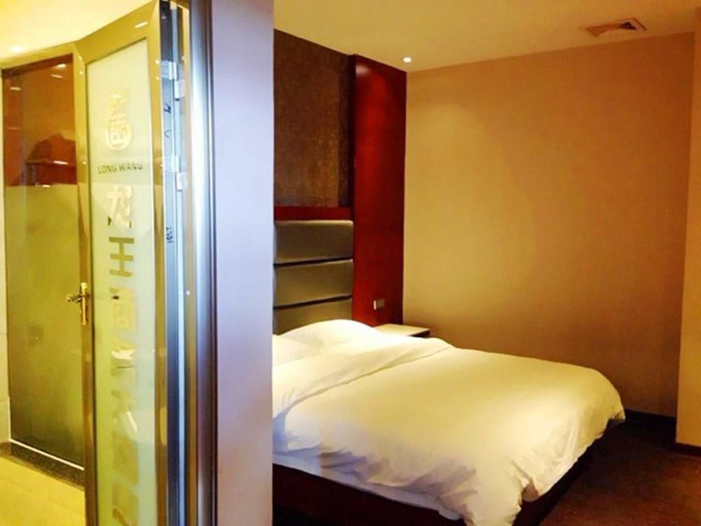 Longwang Business Hotel Liuzhou Extérieur photo