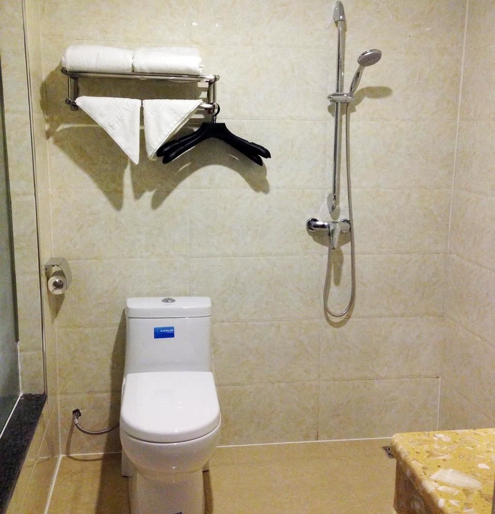Longwang Business Hotel Liuzhou Extérieur photo