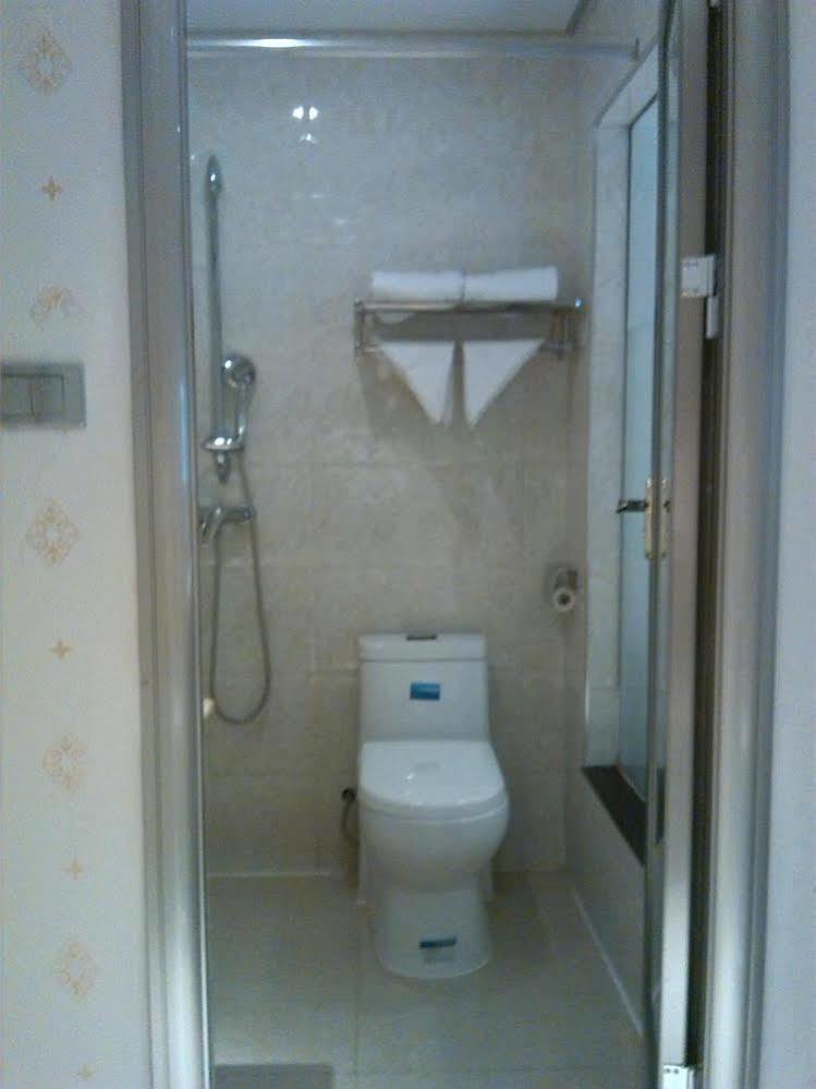 Longwang Business Hotel Liuzhou Extérieur photo